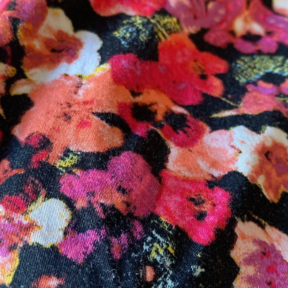 Nicole by Nicole Miller Floral Shorts - Pink and Black - Picture 10 of 14